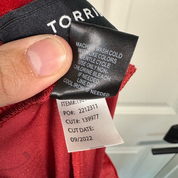 Torrid Relaxed Taper Velvet High-Rise Pant Red Trouser Fit Womens Size 18R - Picture 10 of 10